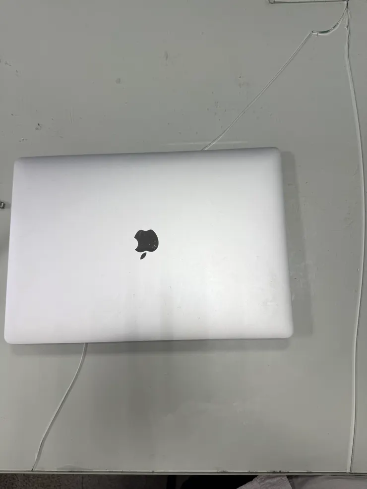 2025/10/31 第二條玻璃裂痕