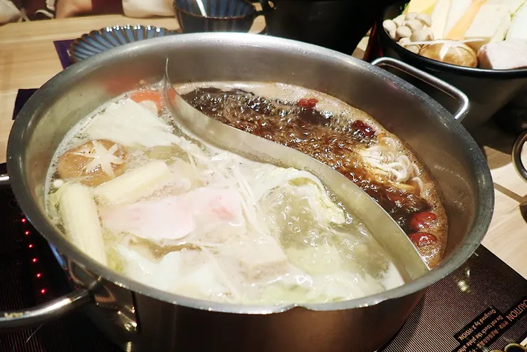  新莊火鍋推薦│大魔大滿足鍋物（新莊店）