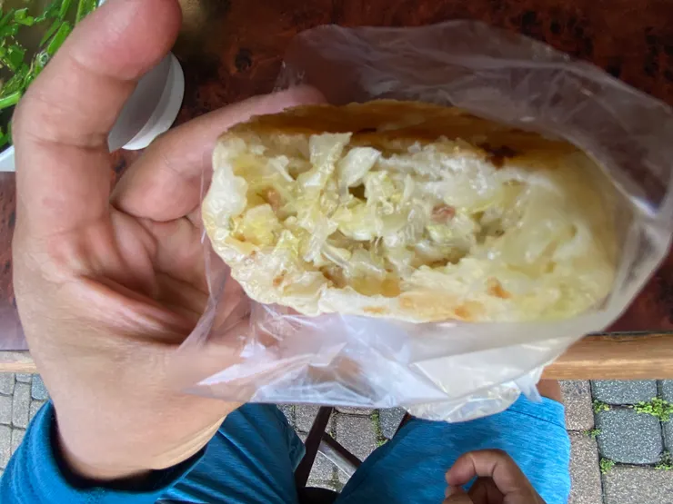 市場外的素食水煎包