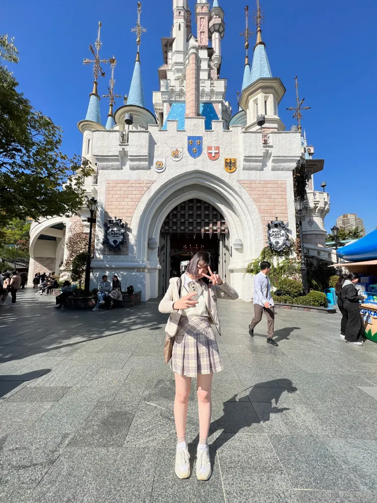 韓國樂天世界、制服體驗