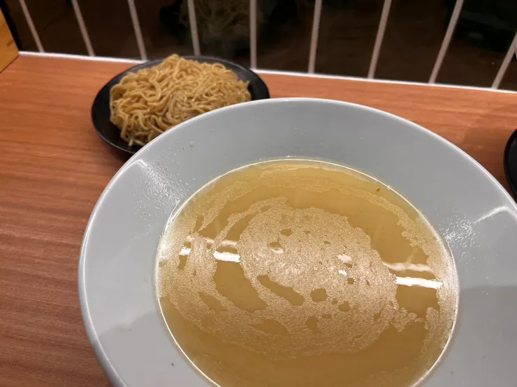 美味食記｜新竹金山街上的拉麵店--麵屋澤山