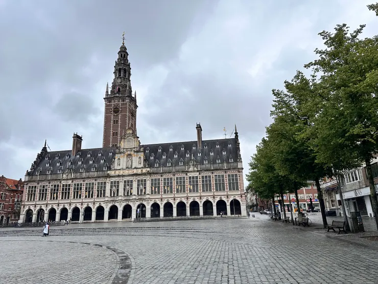 攝於週日，魯汶大學圖書館