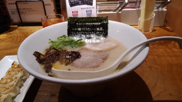 豚骨系拉麵很對我的胃口