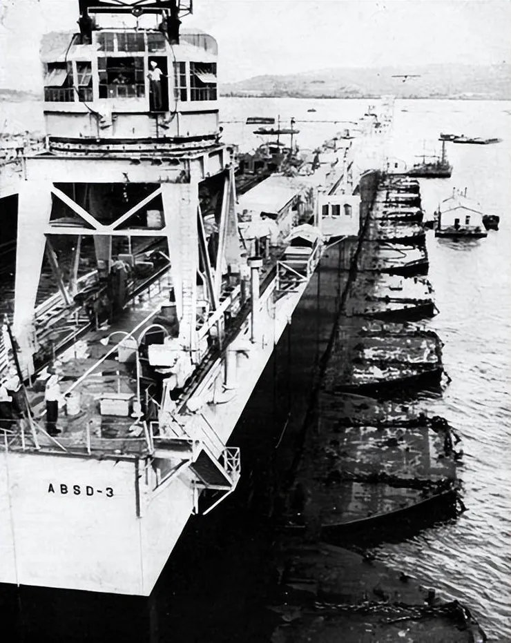 AFDB-3上配備的15噸大型起重機