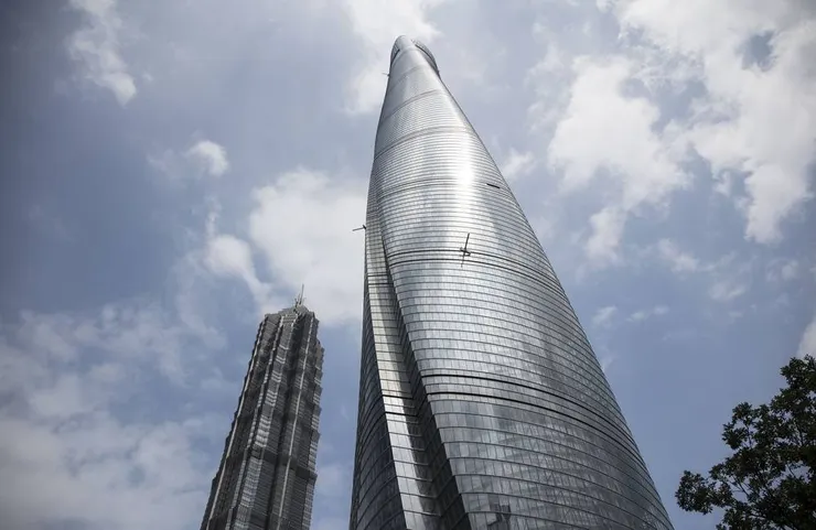 上海中心大樓 ©Zolnierek/shutterstock.com