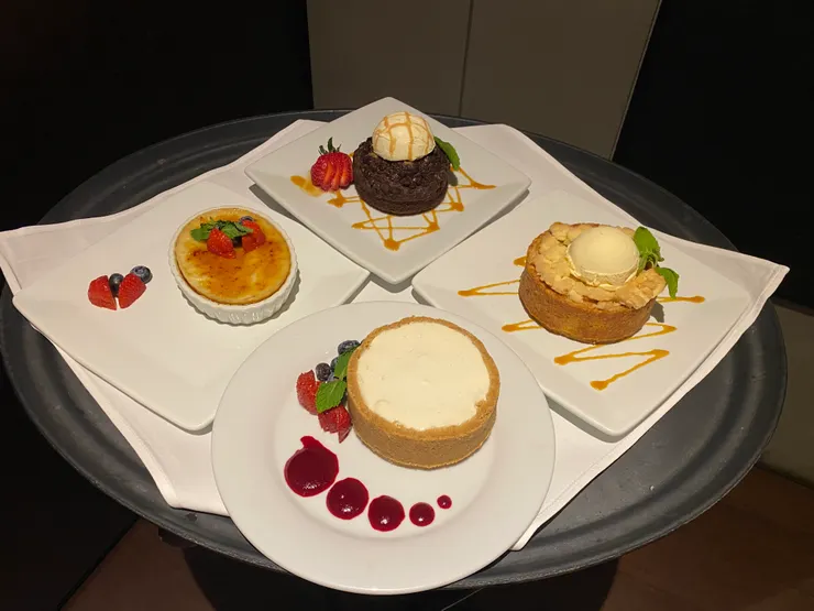 餐廳今日提供的四項甜點