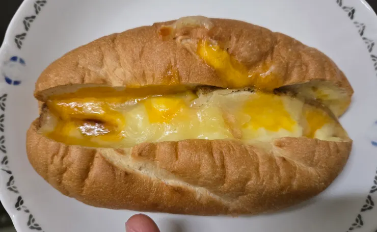 上面滿滿的起司