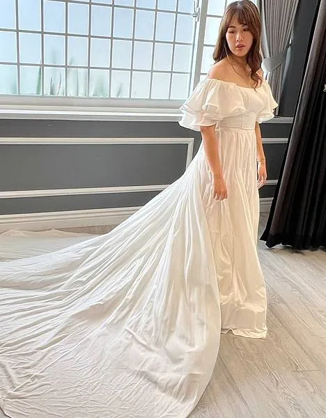 ＋（結婚登記懶人包）紅氣球自助婚紗～專業妝髮、絕美婚紗、獨家