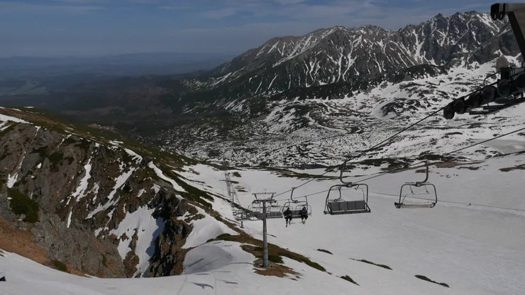 纜車站旁邊就是滑雪吊椅&nbsp;