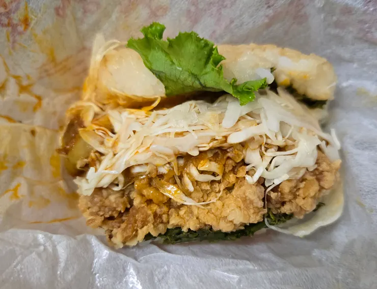 雞腿排很厚一片🤤