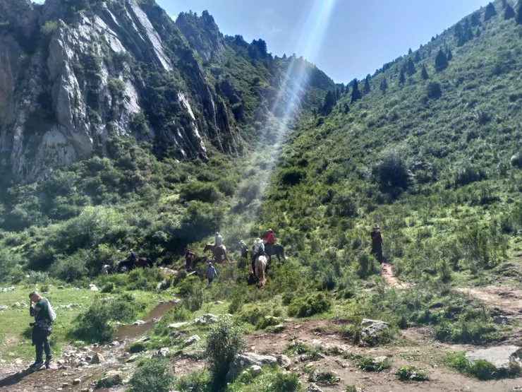 以前馬隊是四川山區運輸的重要角色,現在似乎轉型為觀光導向