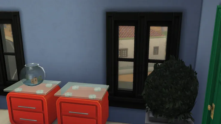 這種植物常要澆水，除非是假的。