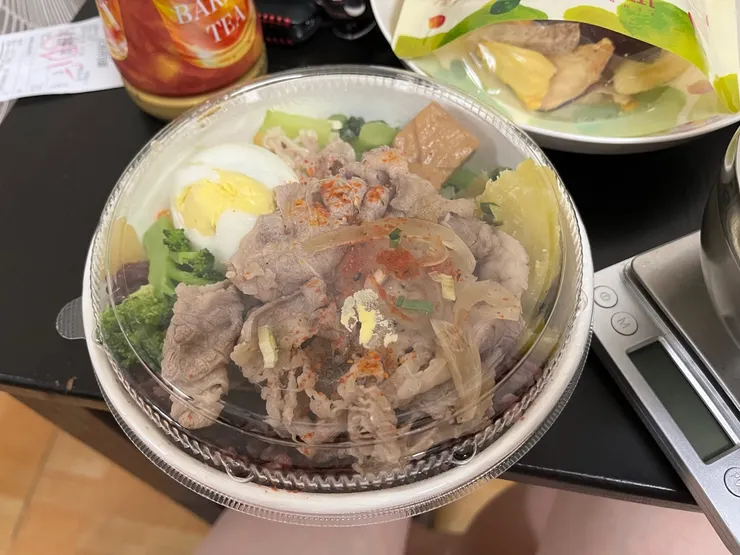 壽喜牛五花飯少。