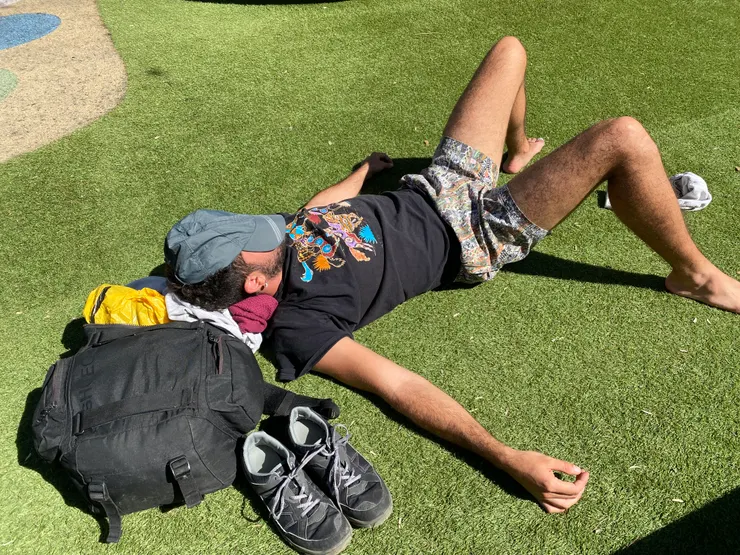 午休就是換上舒服的衣服小睡片刻