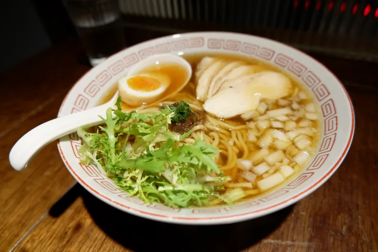 甘醇醬油雞湯麵