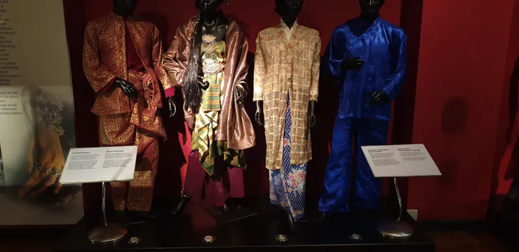 無聊到跑去逛博物館