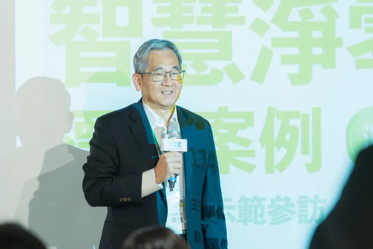 圖：內政部建築研究所所長王榮進致詞時表示，「近零碳建築」是實現淨零轉型不可或缺的一環，必須從「既有建築」著手，由公部門率先示範。