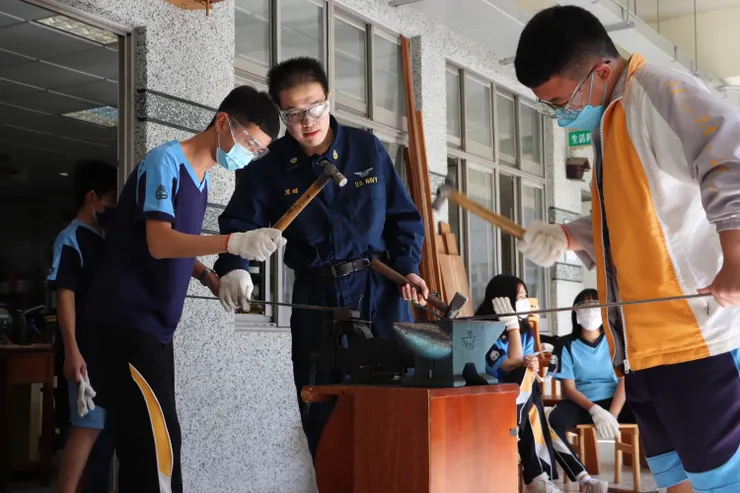 是的，用力打下去！