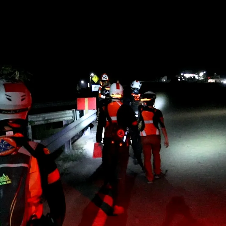 夜間戶外搜救很考驗基礎的情報來源判讀（座標位置、地形水文、目標狀況）、夜間識別、照明不足的河谷地區中也常會有情緒緊張、迷向等無形的壓力