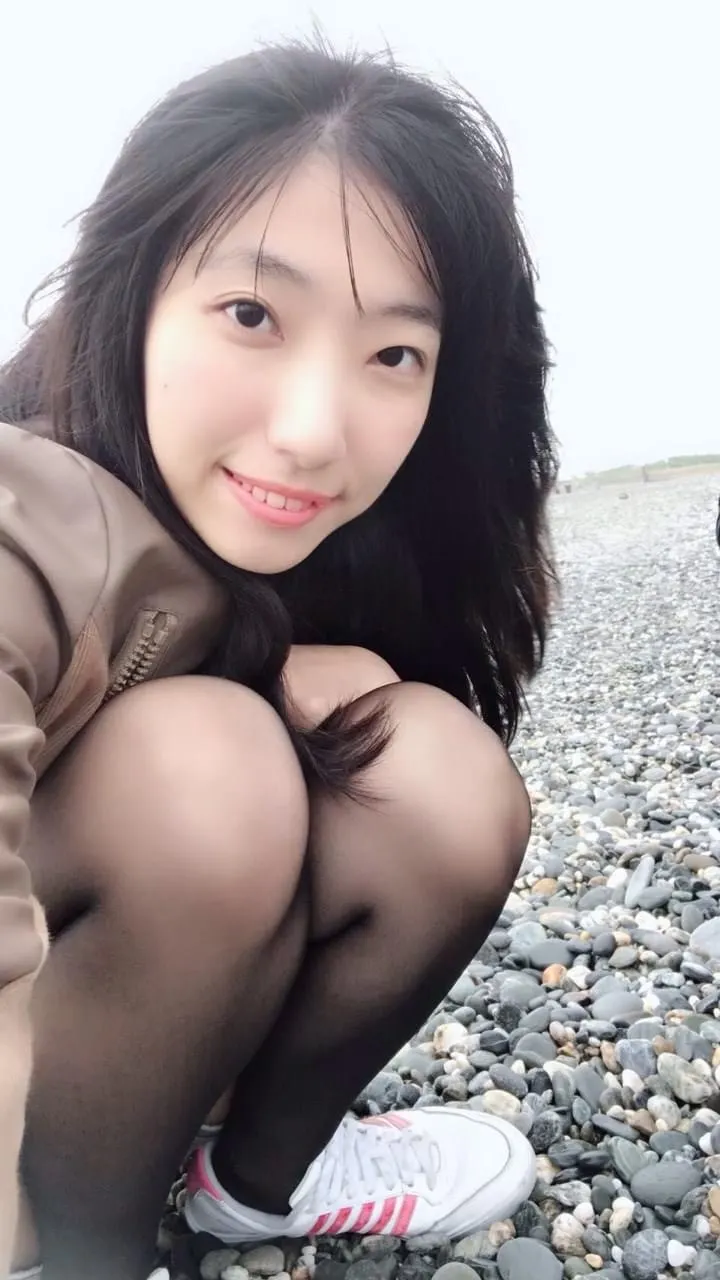 大昌證券股份有限公司桃園分
公司
營業員:蔡若昀
公司電話:03-3263689分機
866
手機:0917789752
Line ID : ggoodd99
公司地址:桃園市經國路 128
號2樓108年金管證分字第
0101號
委任期貨商:大昌期貨股份有限公司