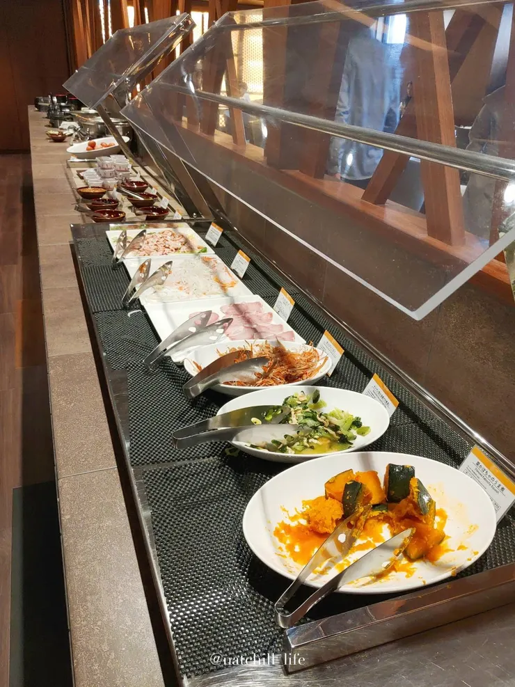 不同款式的食物