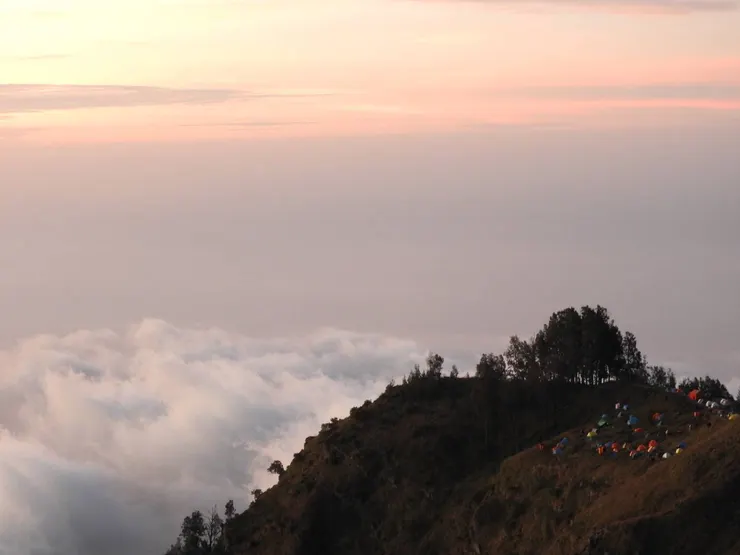 在雲層上的我們!