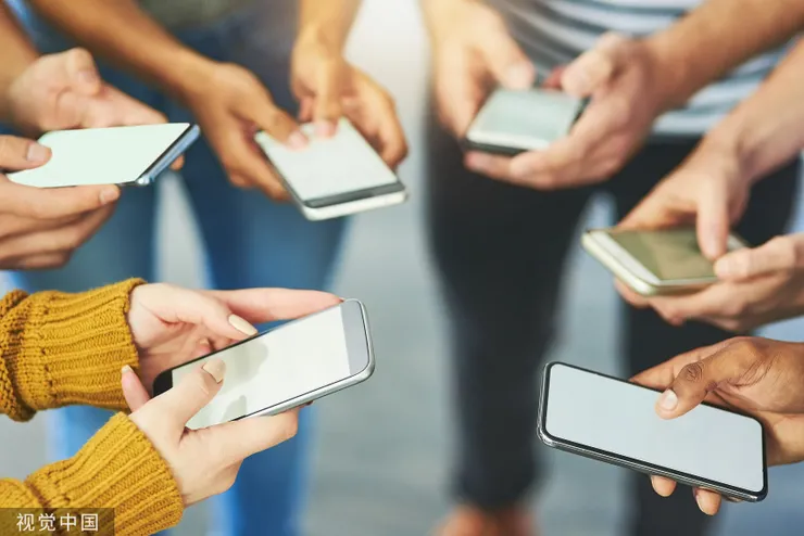 我無法想像一個高中生沒有手機!(圖片引自連結內容)