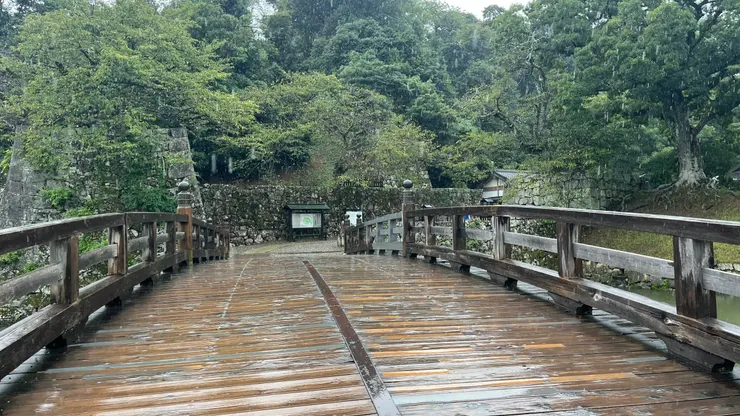 大雨似乎讓一切更詩情畫意。