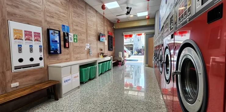 自助洗衣加盟比一比，輕鬆當老闆洗出創業人生！零基礎也能開店│