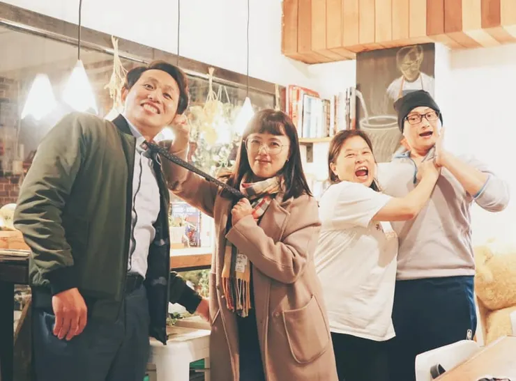 副理就是負責被修理！（默默書店及光覺咖啡夫妻檔）