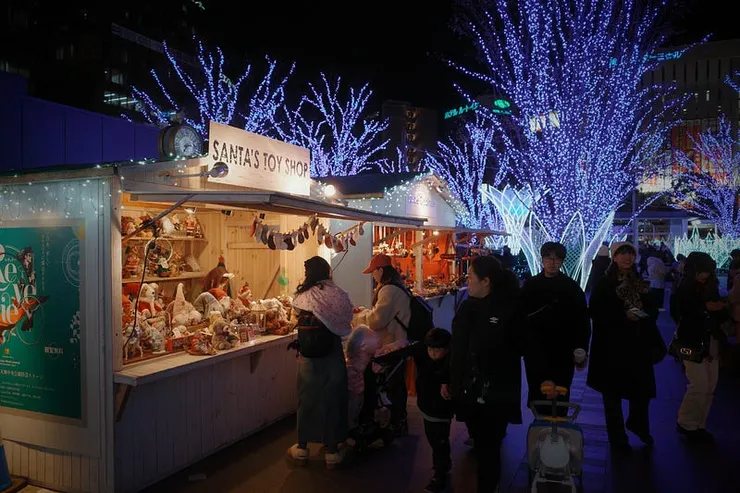車站前面的耶誕市集店家