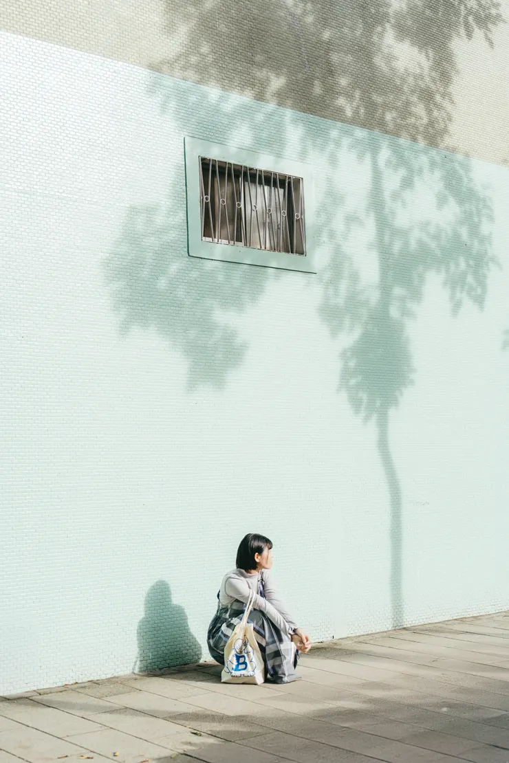 這張我自己取名為「躲在樹陰下的人」😆