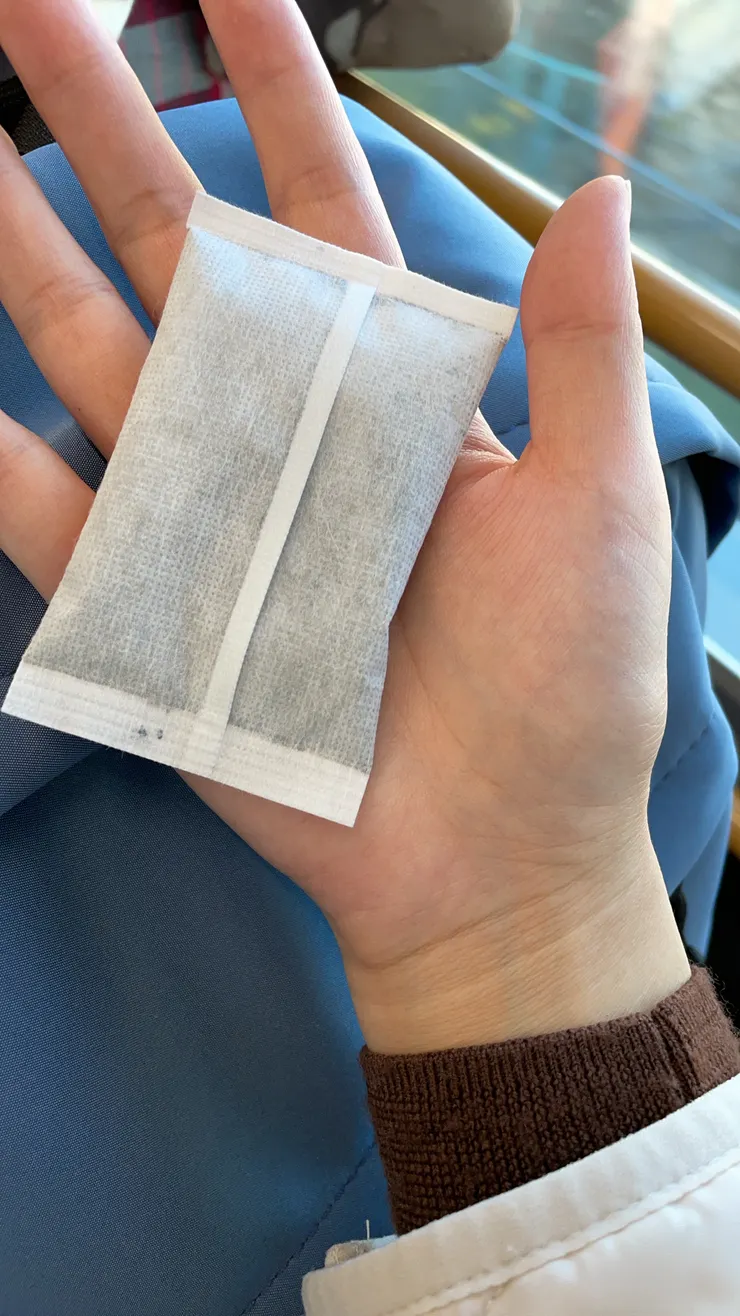 小巧可愛很像茶包，後來我也忘記在藥妝店補貨了XD