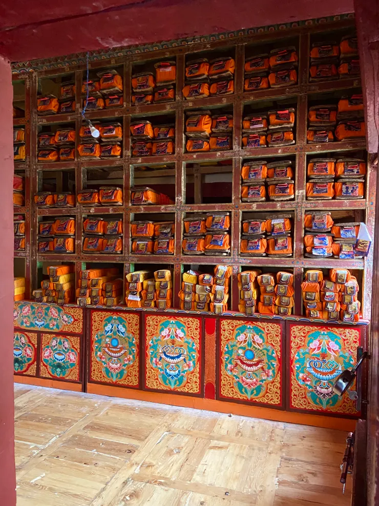 寺廟內存放經文的空間