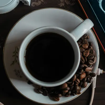 不加糖咖啡的沙龍