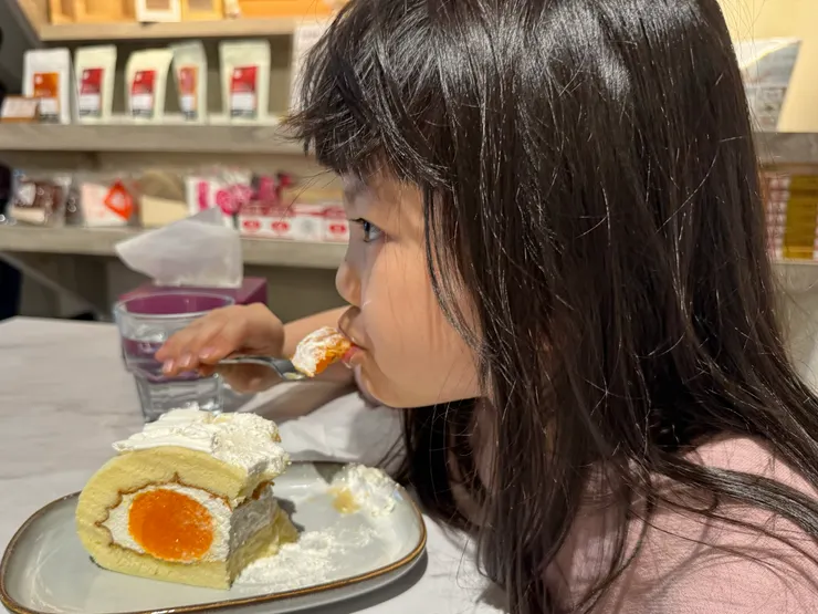 第一次跟妹妹咖啡廳約會😍