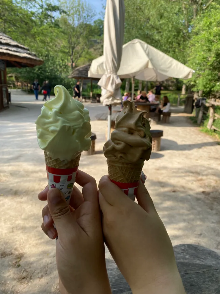 夏日消暑必備 下面的包裝紙還做得非常有童趣