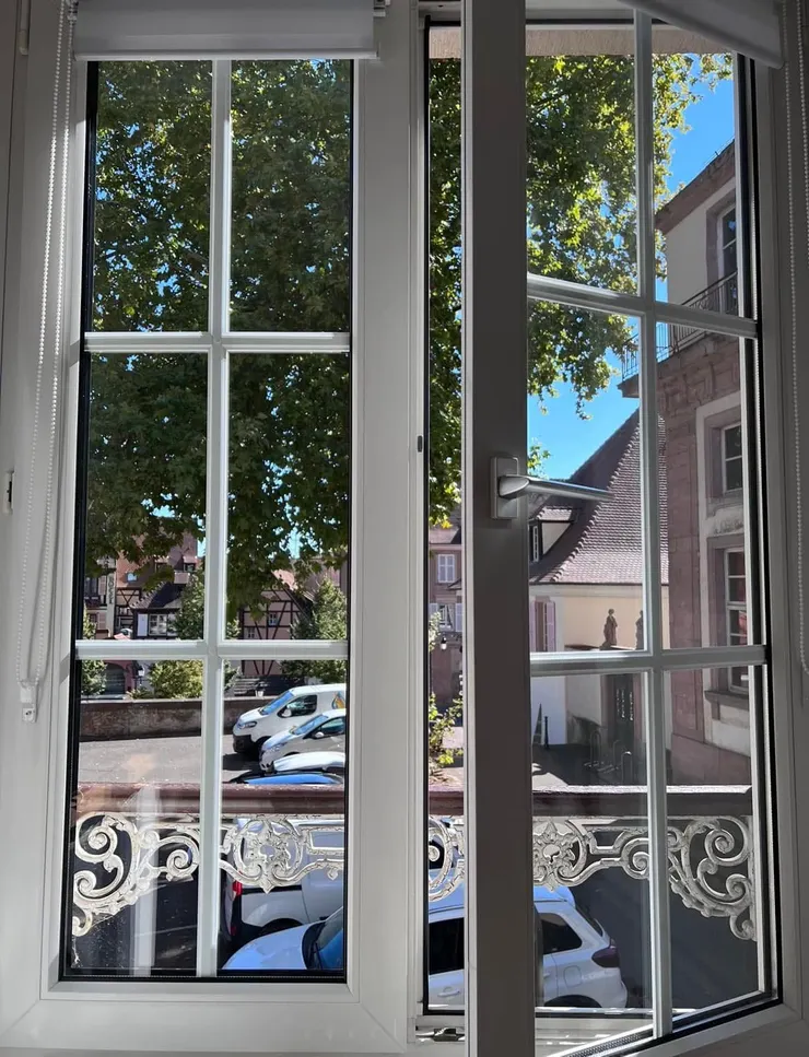 我最喜歡站在窗前發呆