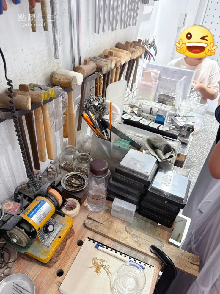 現場也有很多工具