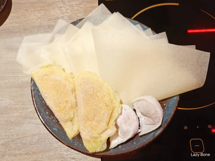 肉吞俱樂部:三記魚餃、蛋餃、紙豆皮