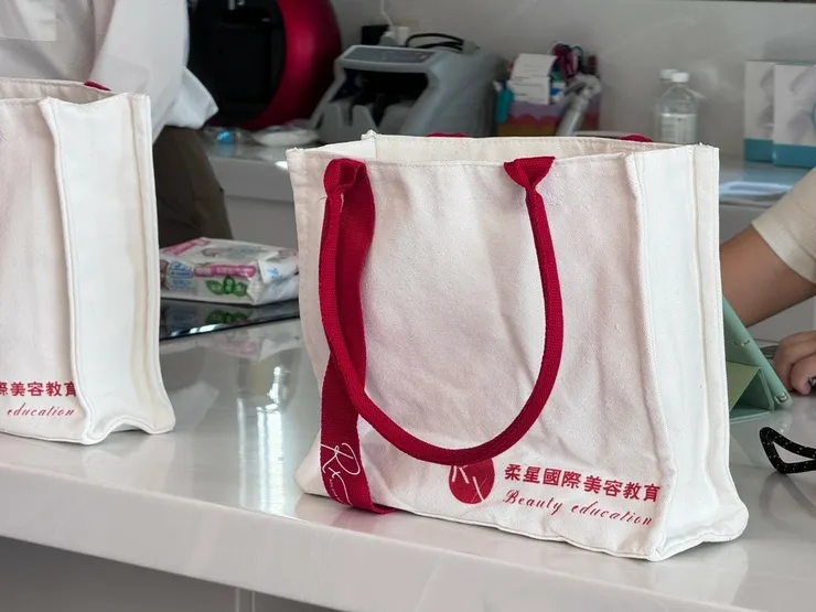 台南美容課程【柔星國際美容教育】毛母開通外泌體御髮教學│養髮