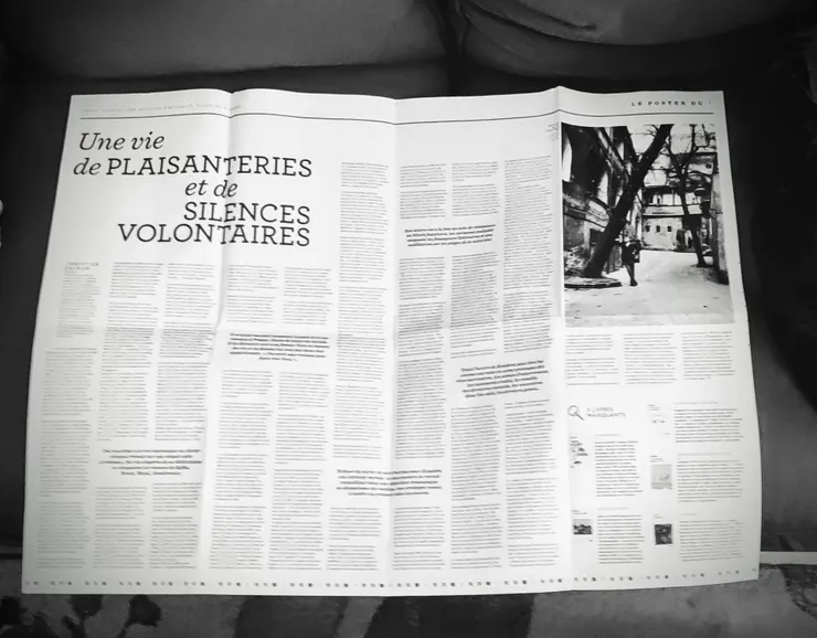 一家文學青年報紙，昆德拉學生所撰的超長篇評論，爬梳作家在巴黎教書的生活與寫作