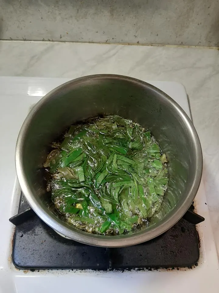 橄欖油小火炸左手香