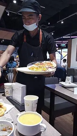 [異國美食]手作現擀披薩吃到飽義米蘭餐廳、ATT  FUN信