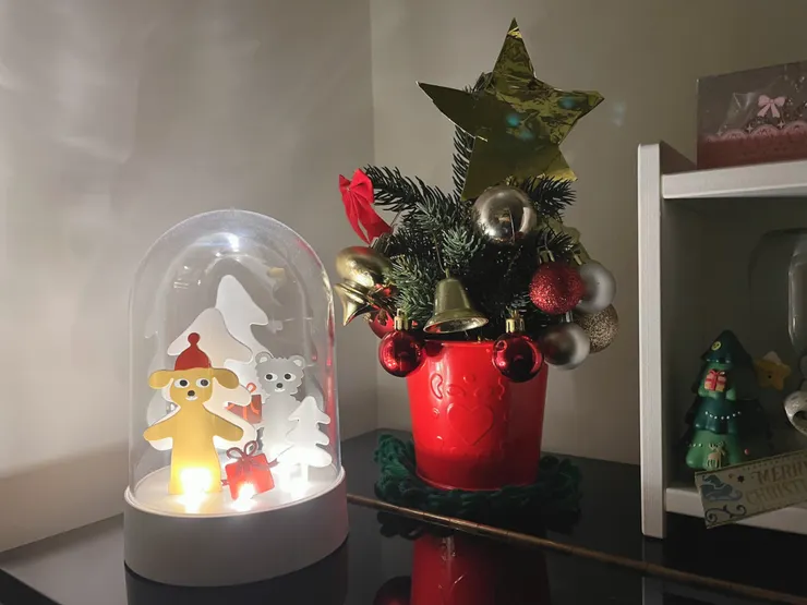 小貝的鋼琴上也有擺飾