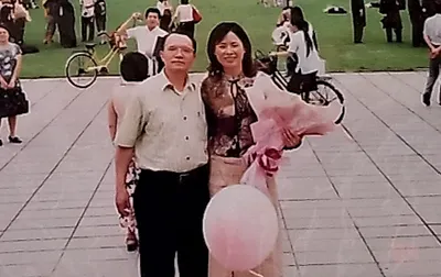 港姐吳宜潔的文學沙龍譯真軒