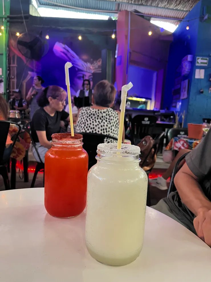 便宜大杯的調酒,棒棒的La Negrita Cantina