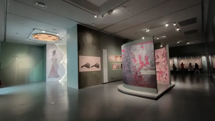 圖1 一樓臨時展廳 入口展場區 /攝影©XIAN-YI 2023