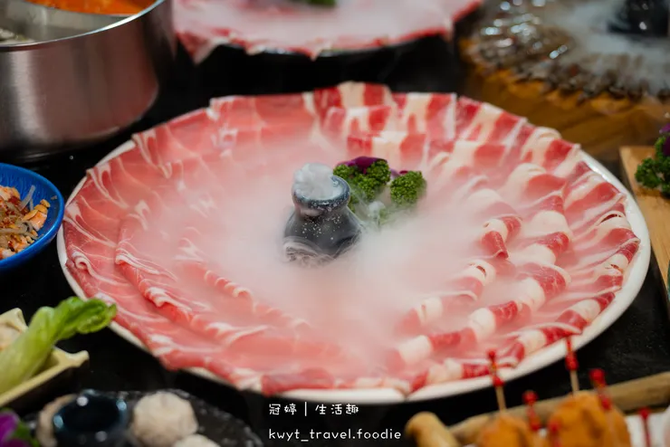 【泰滾泰式火鍋桃園店】當月壽星幾歲就送幾隻蝦!桃園火鍋推薦,