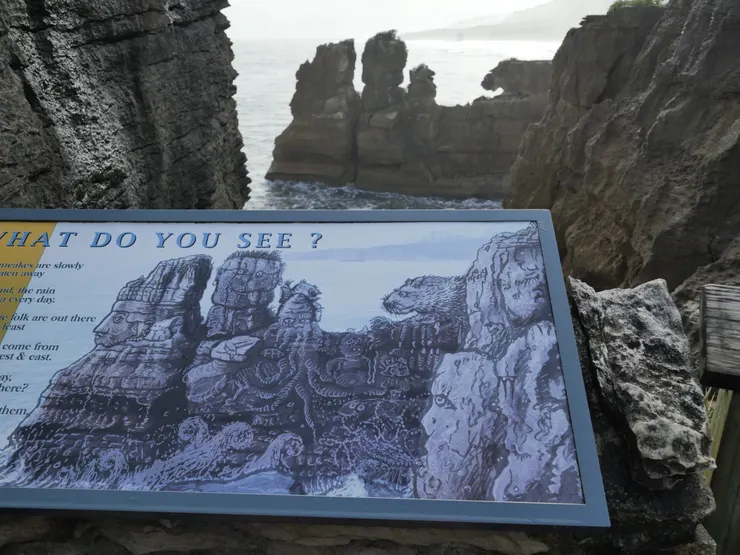 富有想像力的解說看板，讓人忍不住駐足許久。